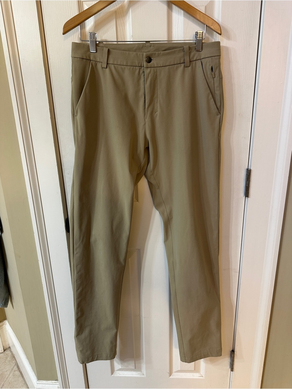 Lululemon Mens Commission Pant Slim Warpstreme Brown Tan Chino 31 Waist
